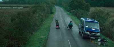 - Pull the net over your head.
- I'll go on ahead... - Kills on Wheels