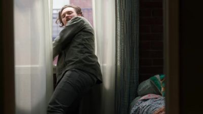 Pull me up, please. Please! - Lethal Weapon
