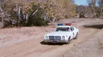 Pull up! Pull up over here! - The Dukes of Hazzard