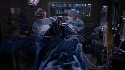 Pulse is dropping, and her
pressure's through the roof. - Grey's Anatomy