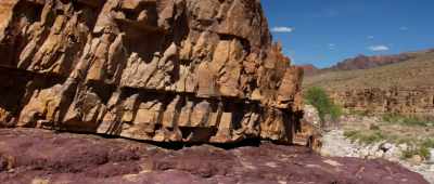 ... and pulverizing rock, depositing a thick layer ... - Is Genesis History?