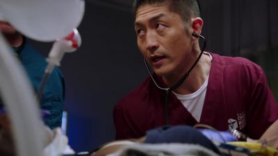 Pupils are fixed and dilated. - Chicago Med
