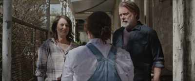 - Purse is in the car.
- Oh yeah. - Aftertaste