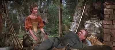 Purse the lips and say "eu." - Brigadoon