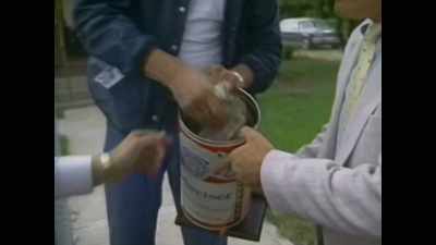 Pushing heroin and illegal money - Ross Kemp: Mafia and Britain