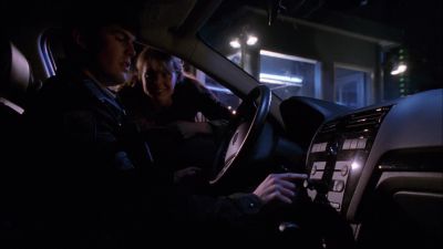 Put coffee mugs. - Smallville