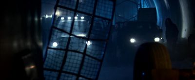 - Put her down!
- Remember, he wants her alive. - Underworld: Blood Wars