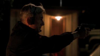 Put down your weapon. - NCIS