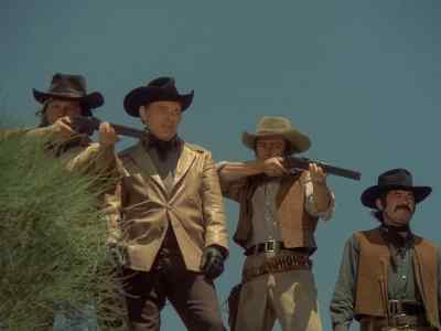 Put your guns down. - Chino