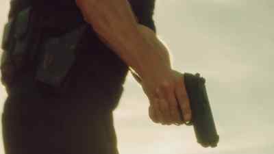 Put your hands
behind your back. - Nikita