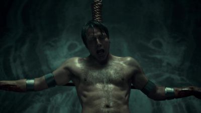Put your hands where I can see them. - Hannibal