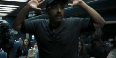Put your hands on your head
and get down! GET DOWN! - Bodyguard