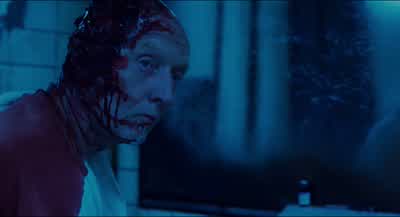 Put his left leg in the shackle - Saw III