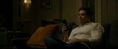 - Put on your helmet, I'll help you.
- A helmet? Seriously? - Pain Threshold