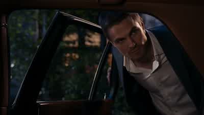 Put on your seat belt, sir. - Arrow