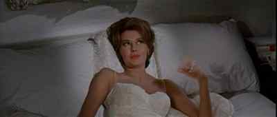 -Put out the light, please, darling.
-Bianca... - Something's Got to Give