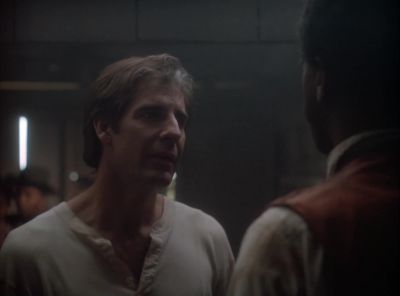 Put the gun away,
Isaac, okay? It's me. - Quantum Leap