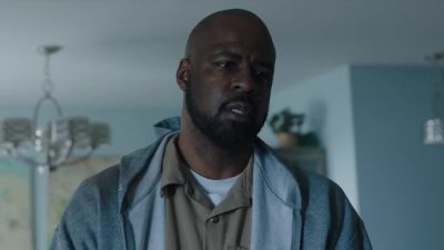 - Put the gun down, JJ. - FBI: Most Wanted