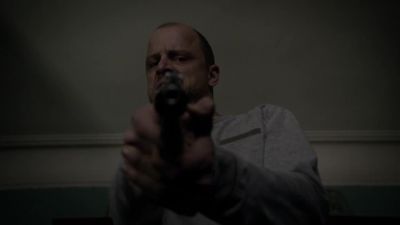 - Put the gun down.
Let's talk. - Chicago Fire