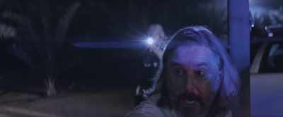 - Put the gun down.
- Put your gun down, please! - Every Last One of Them