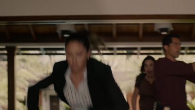 Put the gun down, Tillman, now! - NCIS: Hawai'i