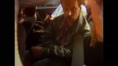 Put the gun to her head.
The fuzz could be around. - Gladbeck: The Hostage Crisis