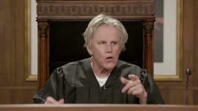 Put the turtle
on that skateboard - Gary Busey: Pet Judge