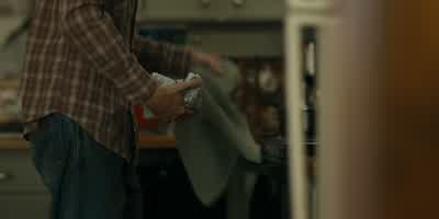 - Put this on your eye. - Landman