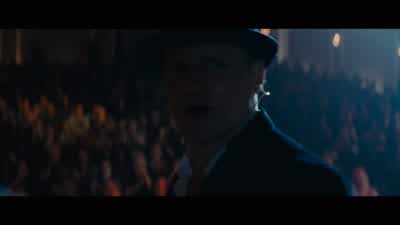 Put your hands in the middle. - Now You See Me