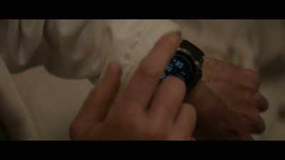 Puto reloj.
Me ha estado dando muchos problemas. - The Residence