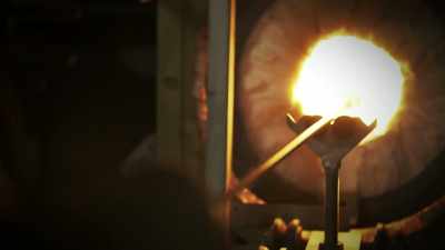 PUTTING COLD LIQUID INSIDE A HOT GLASS - Strange Evidence