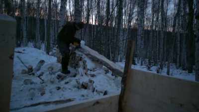 Putting together a meat cache - Life Below Zero: Next Generation