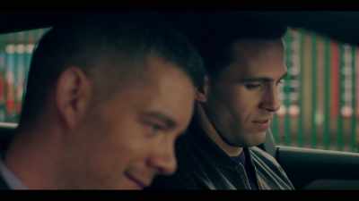 Qual é o estado do Viktor?
"Chamo-me Viktor." - Years and Years