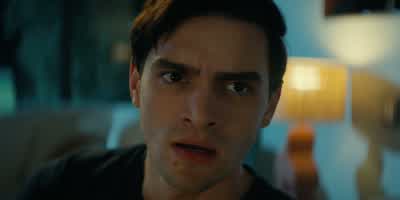 -¿Qué haces aquí? - Our Fault