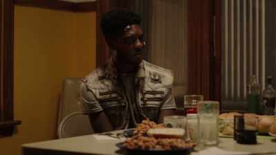[Quentin] Ah. Hey, Jake. - The Chi