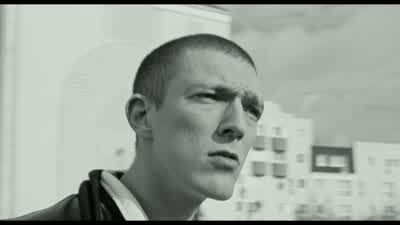 Qu'est-ce que tu fais là? - La Haine