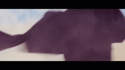 Qui-gon's in trouble. - Star Wars: Episode I   The Phantom Menace