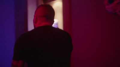 -Quick, check the front. I'll check the back. - Renegades