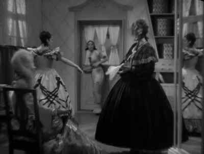 Quick, give me a skirt, please. - Waltzes from Vienna