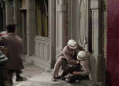 Quick! Help me! We've got to stop them! - The War of the Worlds