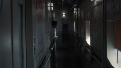 - Quick! In here! - Snowpiercer