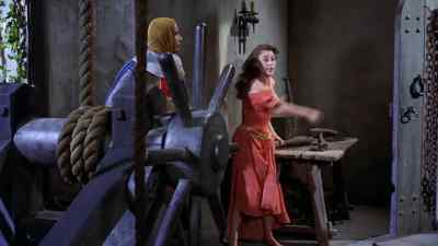 - Quick. Lower the gate.
- The gate is lowered. - The Court Jester
