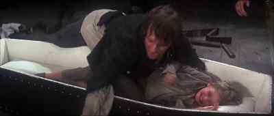 - Quick!
- Put the lid on. - Oliver!