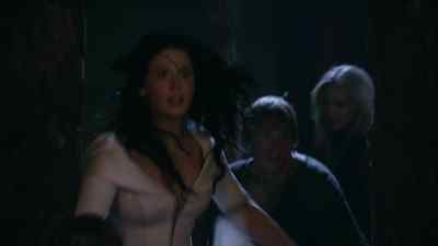 Quickly!
RICHARD: Let's go, come on. - Legend of the Seeker