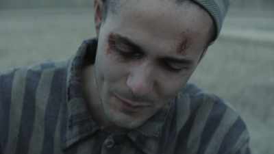 Quiero tratar de entender
lo que les pasaba - The Tattooist’s Son: Journey to Auschwitz