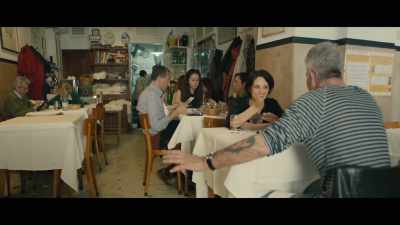 [quiet chatter, laughing] - Roadrunner: A Film About Anthony Bourdain