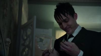 (quiet laugh) - Gotham