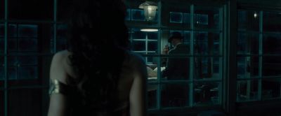 (QUIET METALLIC RATTLING) - Wonder Woman