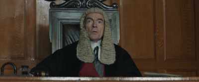 Quiet, please! Quiet in court! - The Professor and the Madman