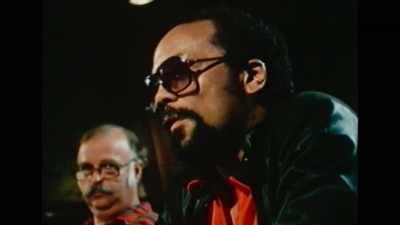 Quincy's going back and forth
between A and B, - Thriller 40